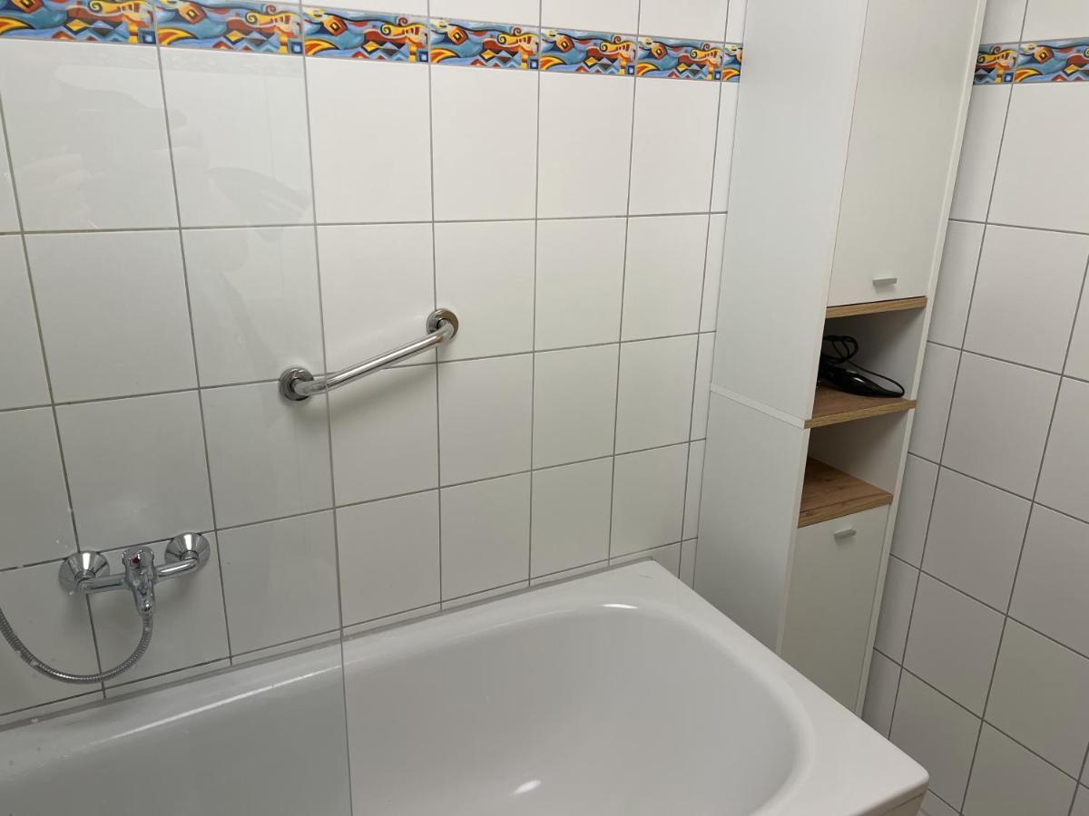 Jena City Apartment, Balkon, Sonnig, Wifi, Parkplaetze, Naehe Zentrum Екстериор снимка